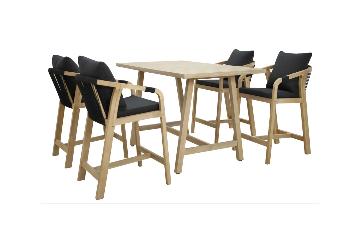 Miguel Bar 4 Bar Chairs Setting