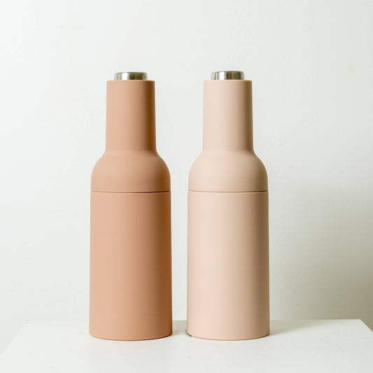 Thea Automatic S&P Grinders: Beige/Caramel